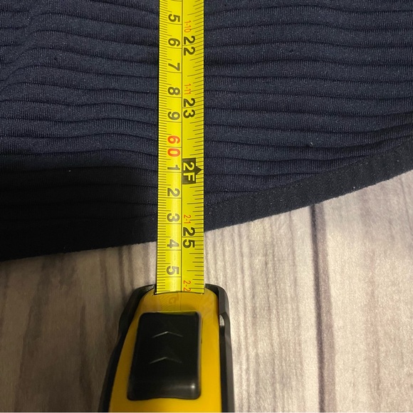 Women’s NFL Los Angeles Chargers Sweater - Picture 8 of 8